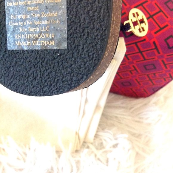 Tory Burch Miller Cloud Shearling Sandals - Picture 9 of 14